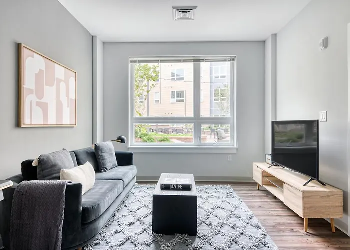 Brighton 1Br W Wd Gym Nr T Shops Dining Bos-434