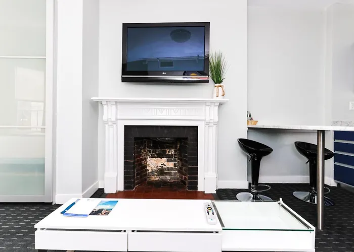 Furnished Newbury Street Studio, #6