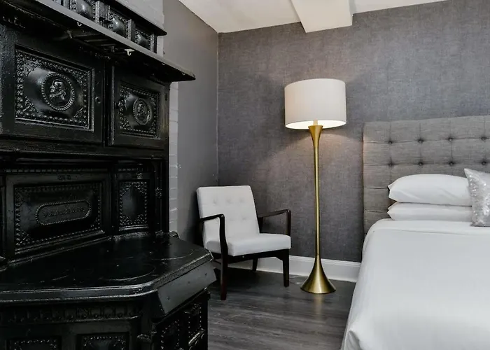 Centrally Located Stay In Boston\'S Bay