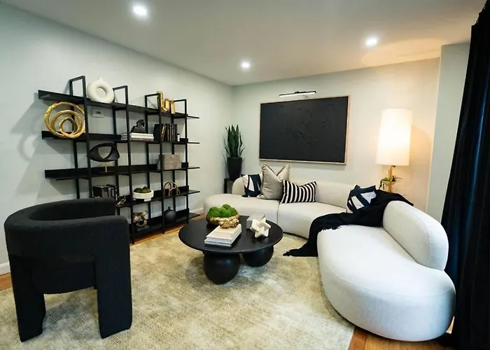 Modern Single Family Home Minutes From Fort Hill
