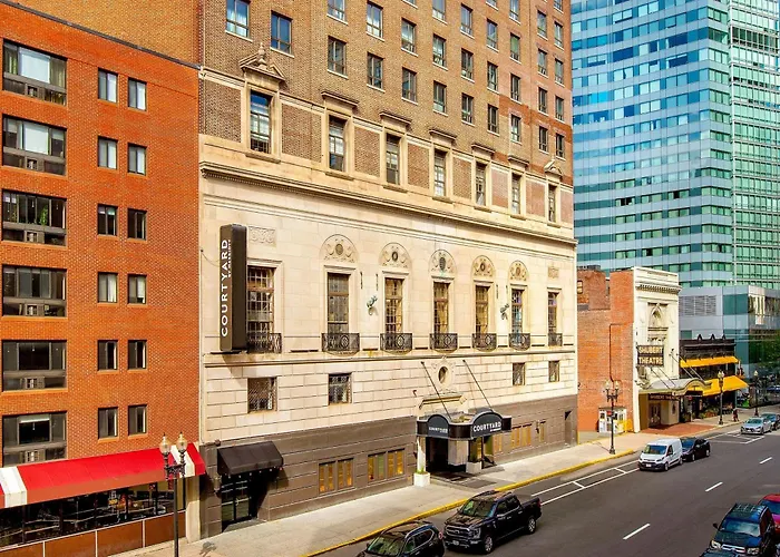 Courtyard By Marriott Boston Downtown