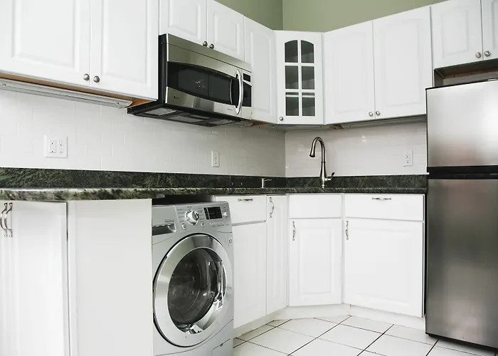 Posh Studio In Back Bay By Sonder
