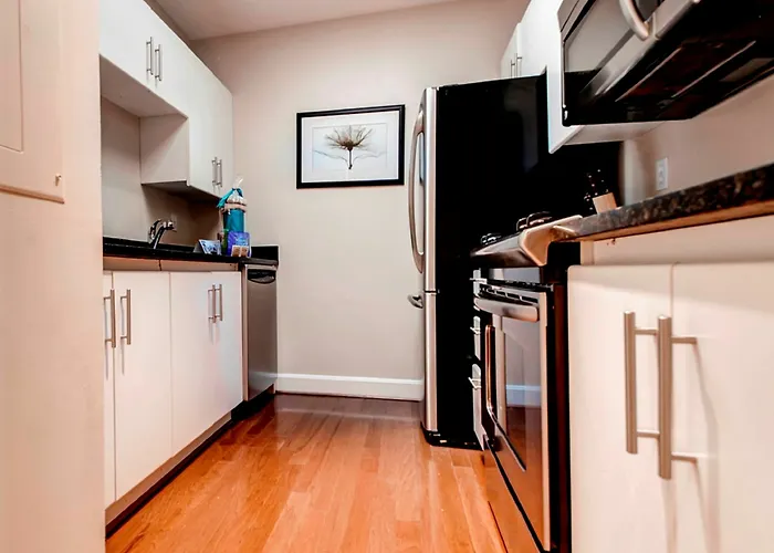 Global Luxury Suites At Back Bay