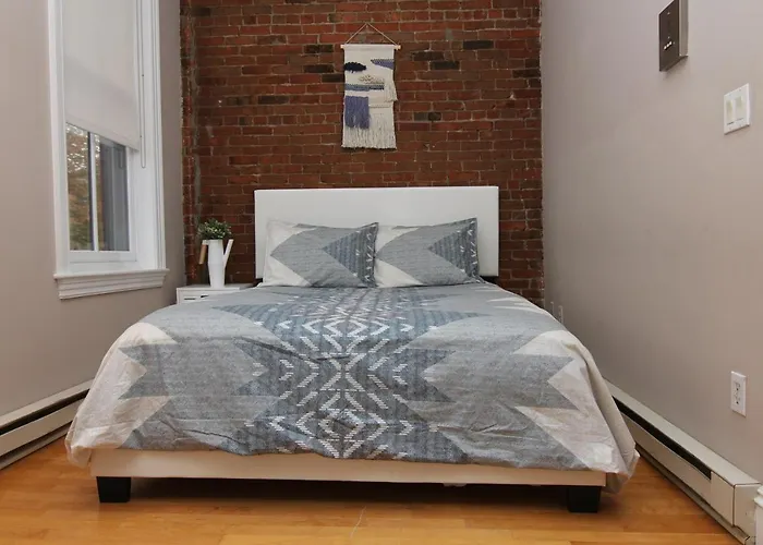 Cheap, Furnished Studio In Downtown Boston #7