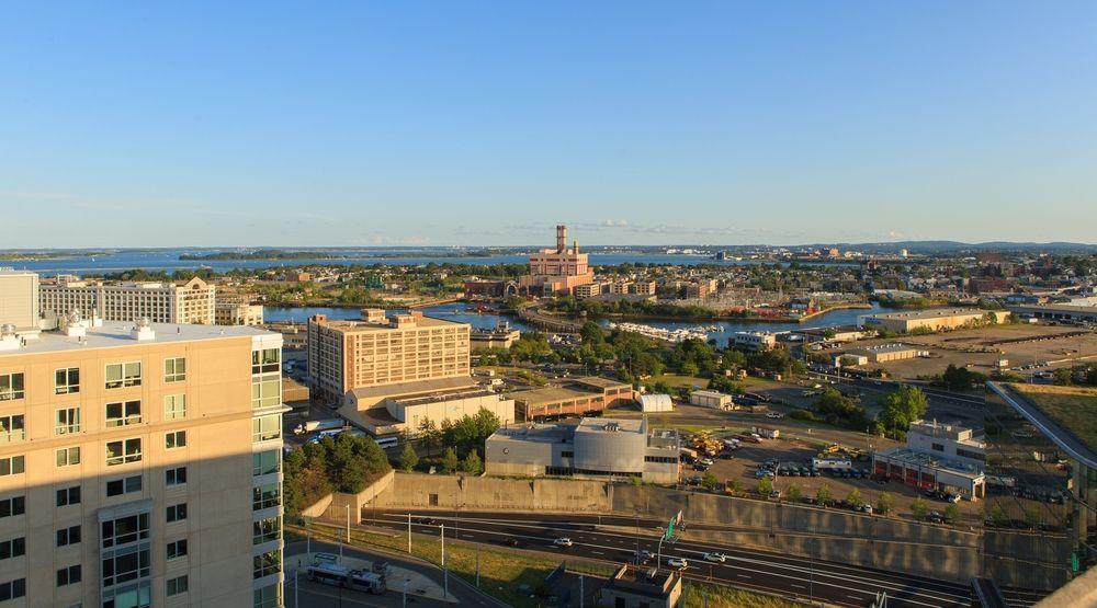 Renaissance Seaport District Hotel 4*