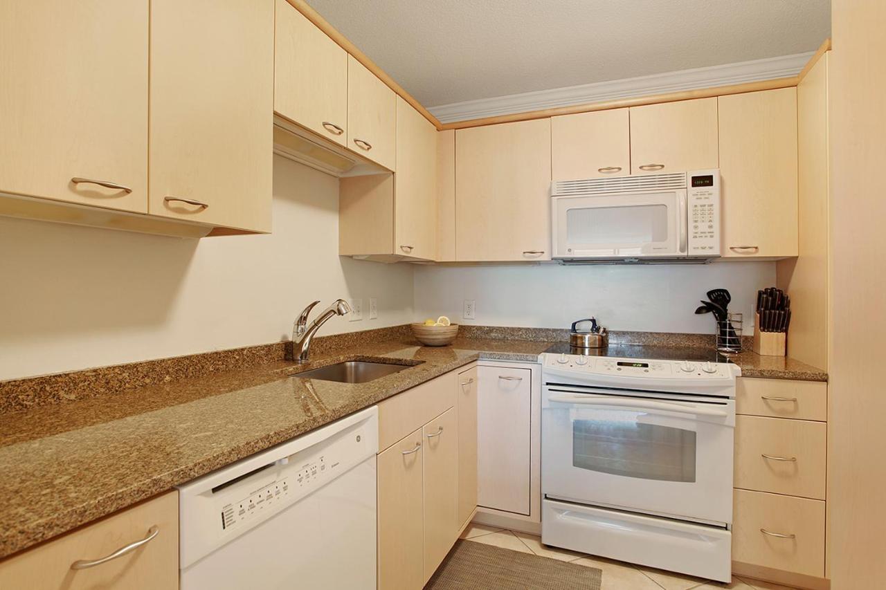Furnished Quarters At Church Park * Boston