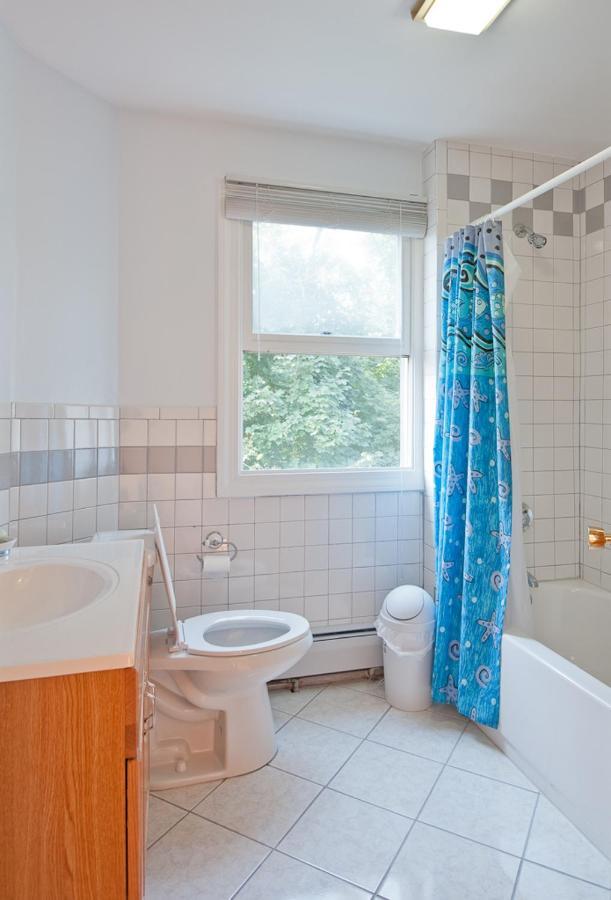 Beautiful Apartment-5 Beds-full Kitchen-parking-super Clean! Apartamento