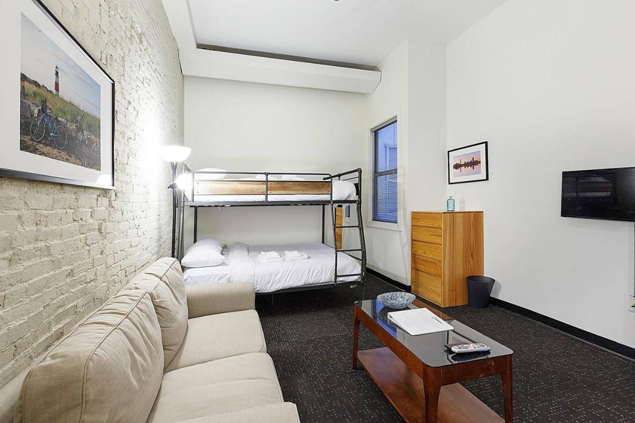 Studio Ready 4 Students & Traveling Professionals! 310 *