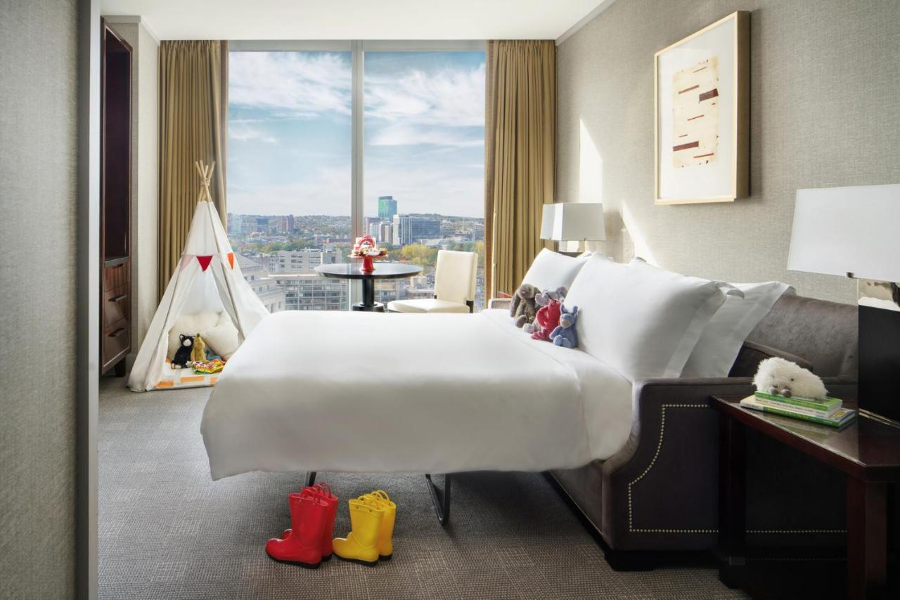 Four Seasons One Dalton Street, Hotel 5*