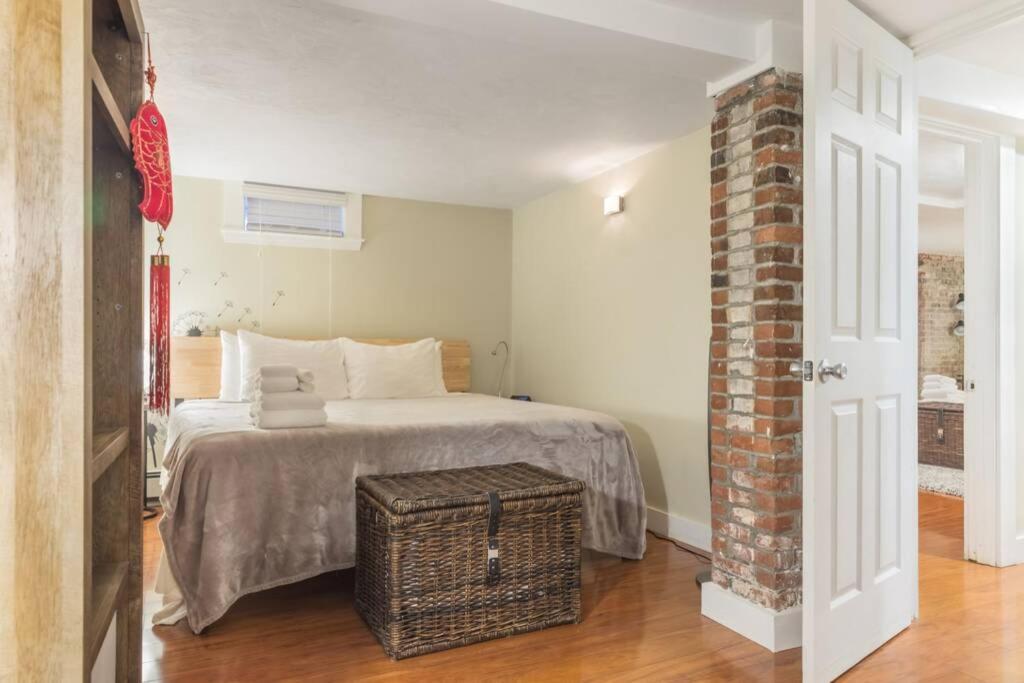 Parking - Private Entrance - King Beds