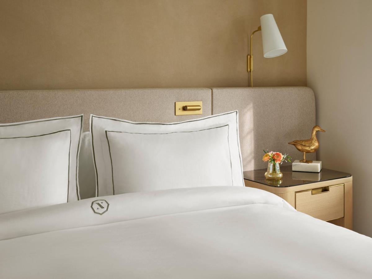 Hotel The Newbury Boston