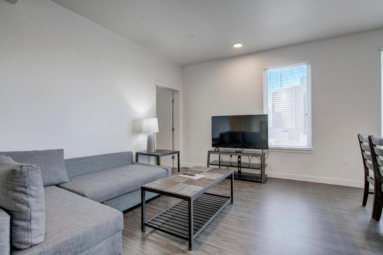 North East Downtown 30 Day Apartment *