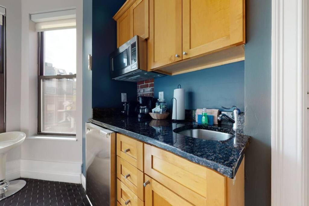 Centrally Located In The Southend, #25 * Boston
