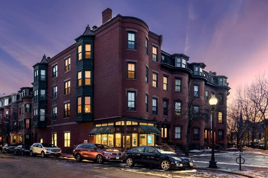 Centrally Located In The Southend, #25