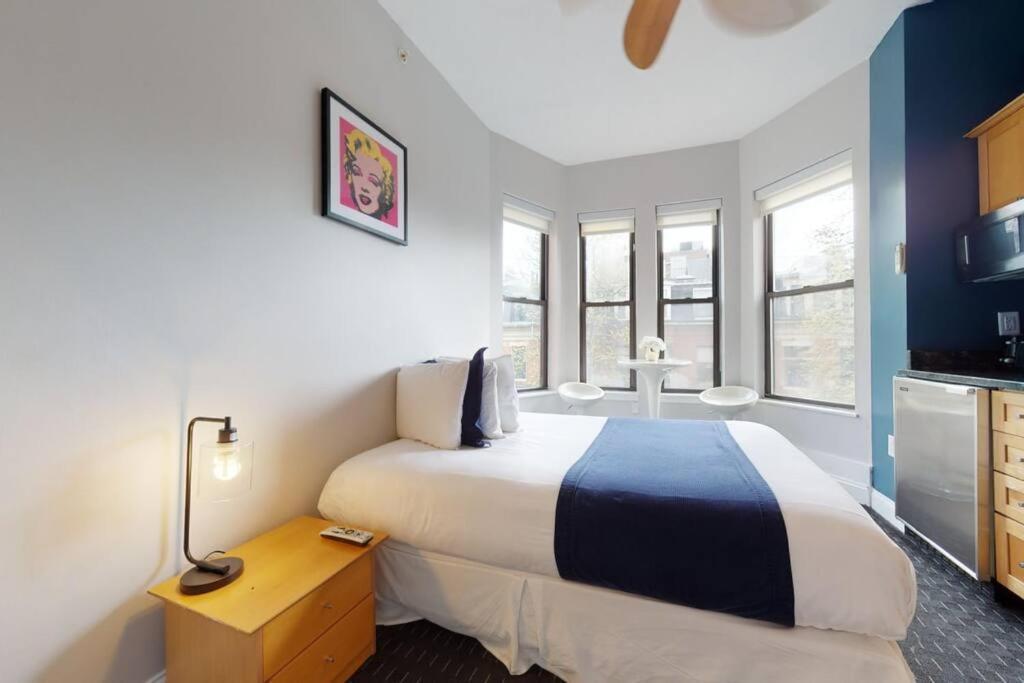 Centrally Located In The Southend, #25