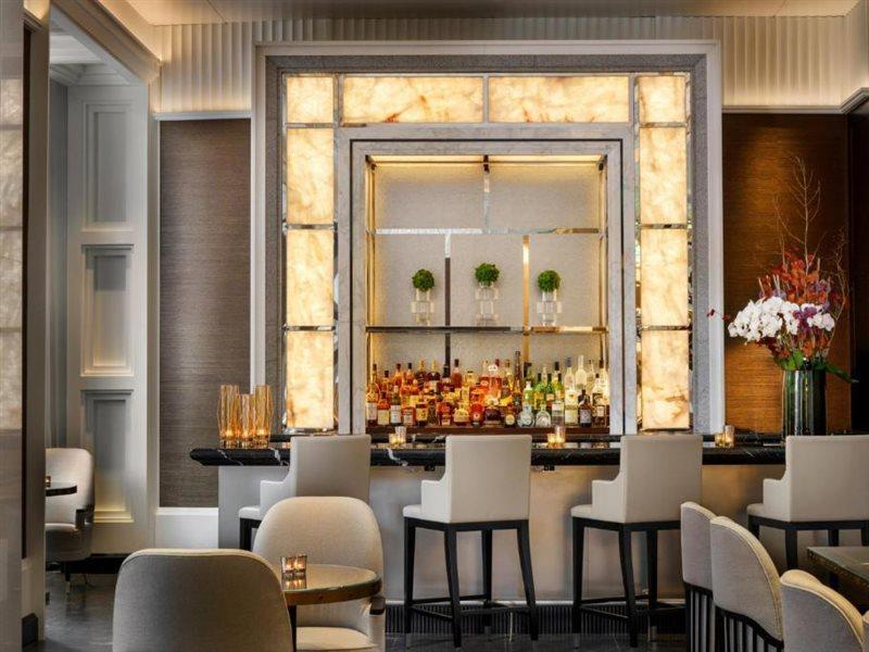 Four Seasons One Dalton Street, 5*