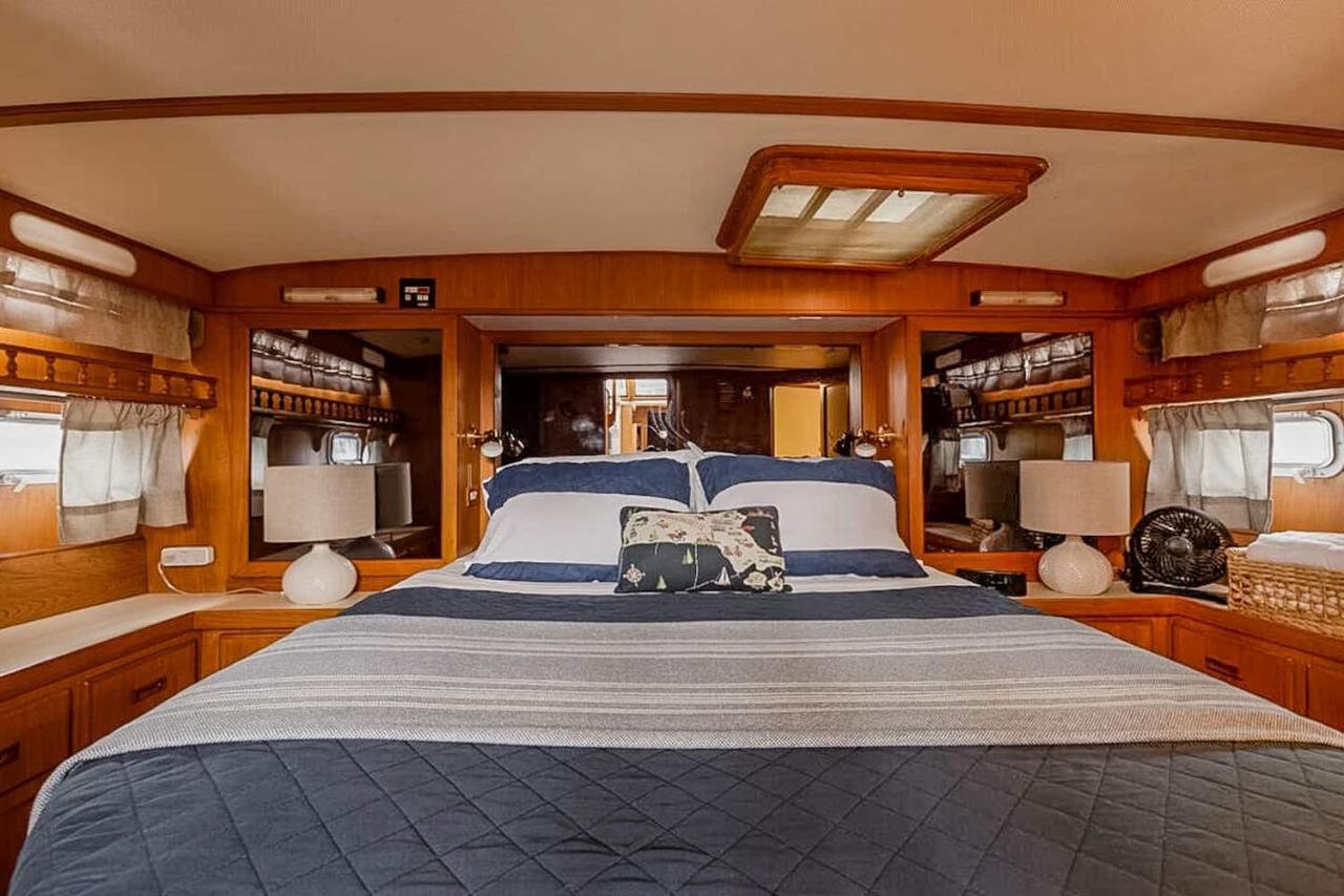 2br Spacious & Comfy 43' Yacht - Heat & Ac - On The Freedom Trail - Nights Sleep Botel Boston