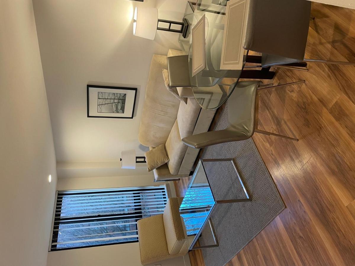 North East Downtown 30 Day Apartment