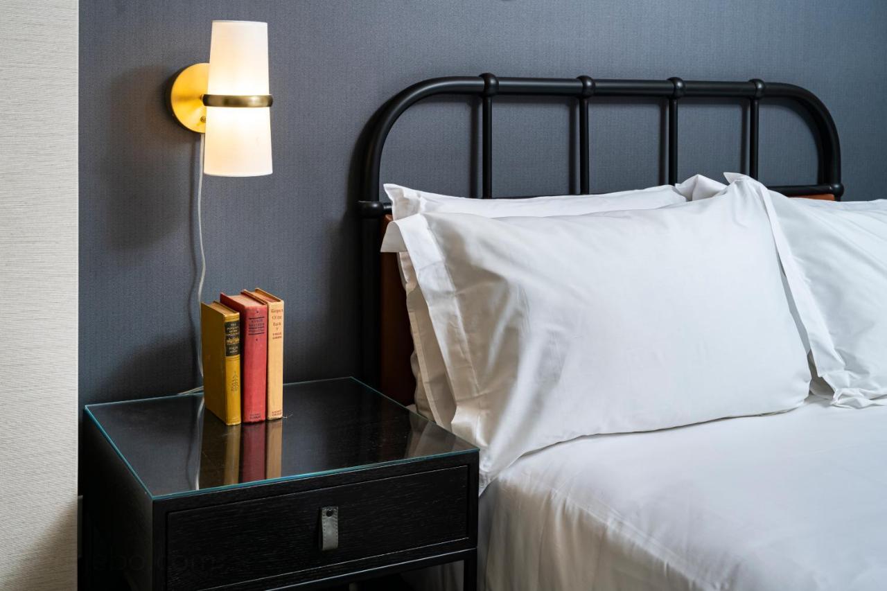Hotel Copley Square Hotel, A Found