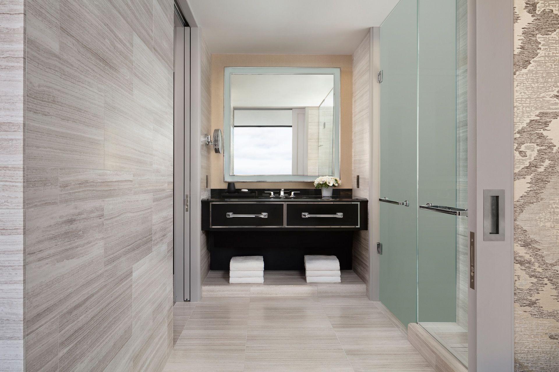 Four Seasons One Dalton Street, Hotel 5*