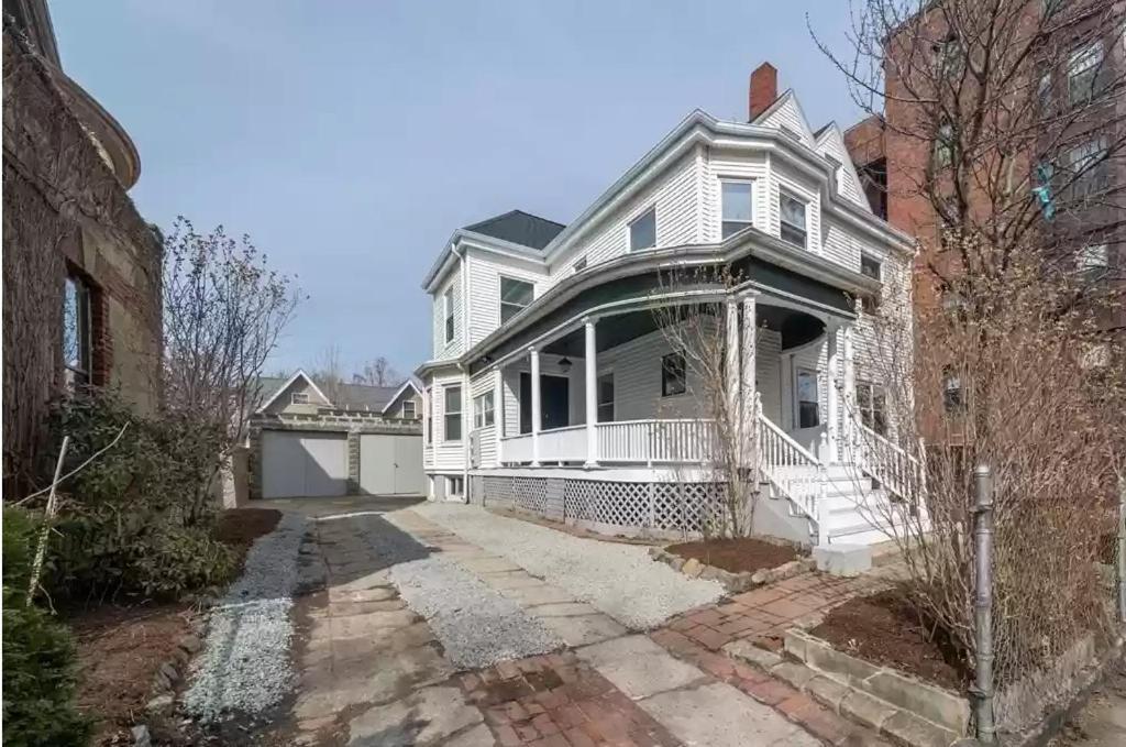 Monadnock Homestay *