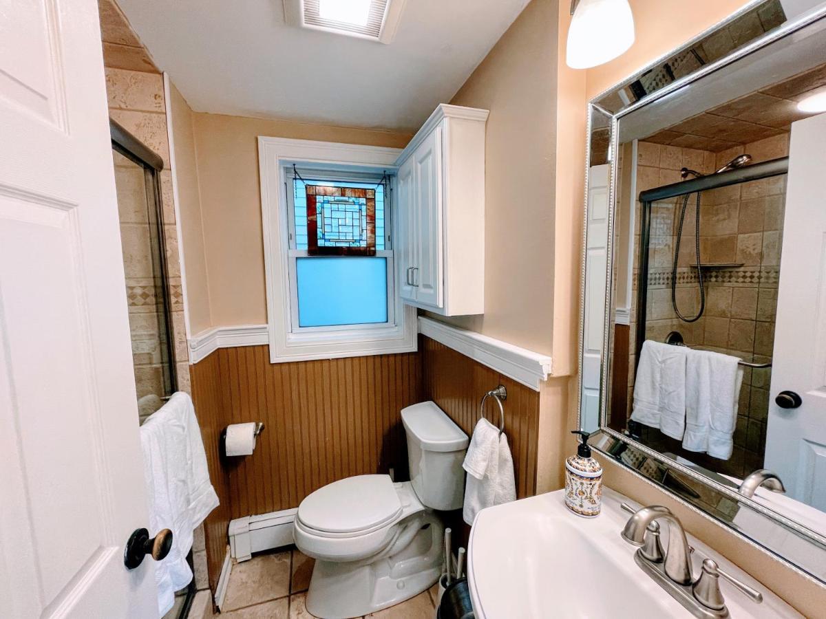 Luxury Executive Harvard Allston 3 Bedrooms 2 Baths * Boston