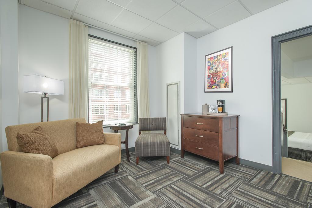 140 Hotel