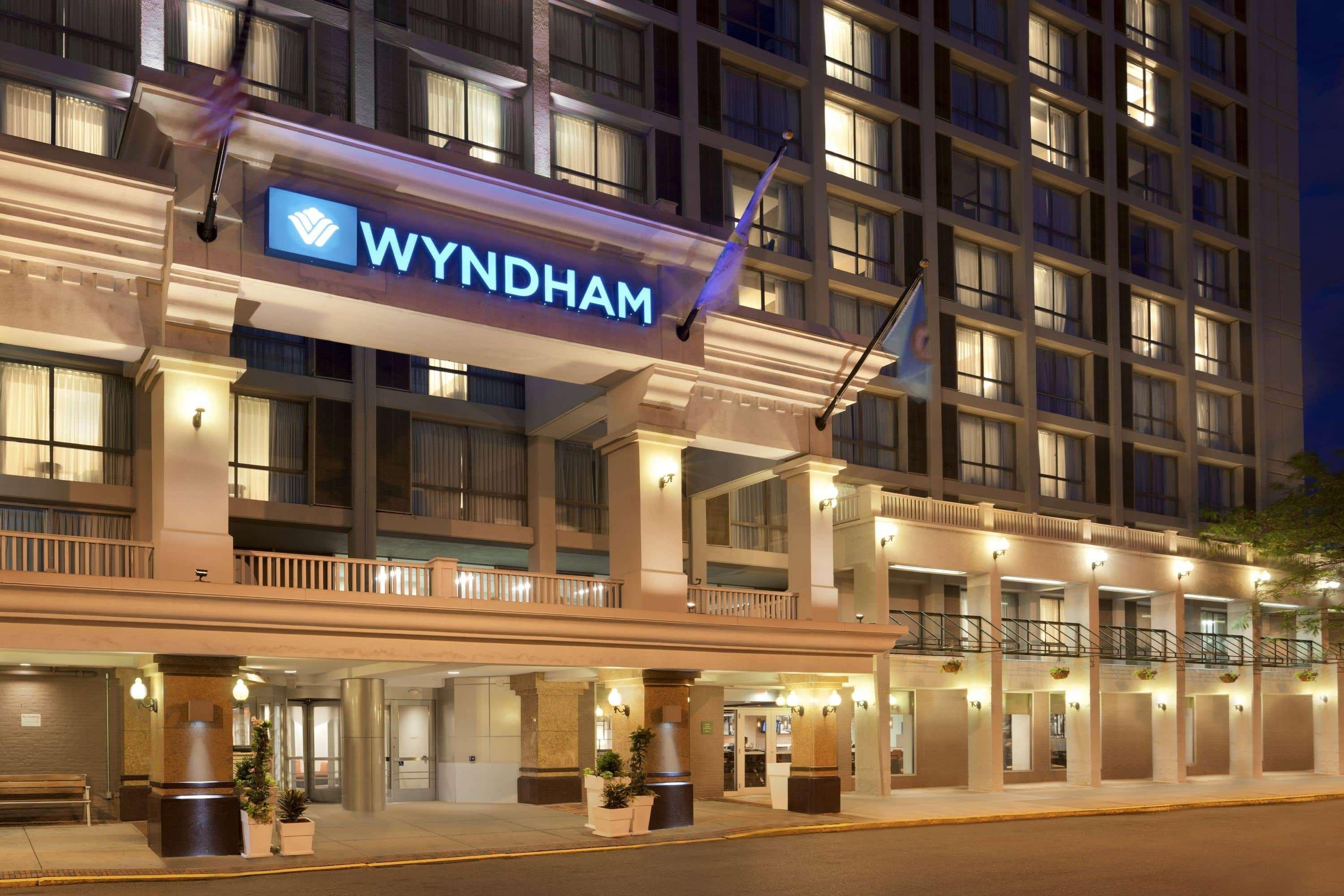 Wyndham Beacon Hill Hotel 4*