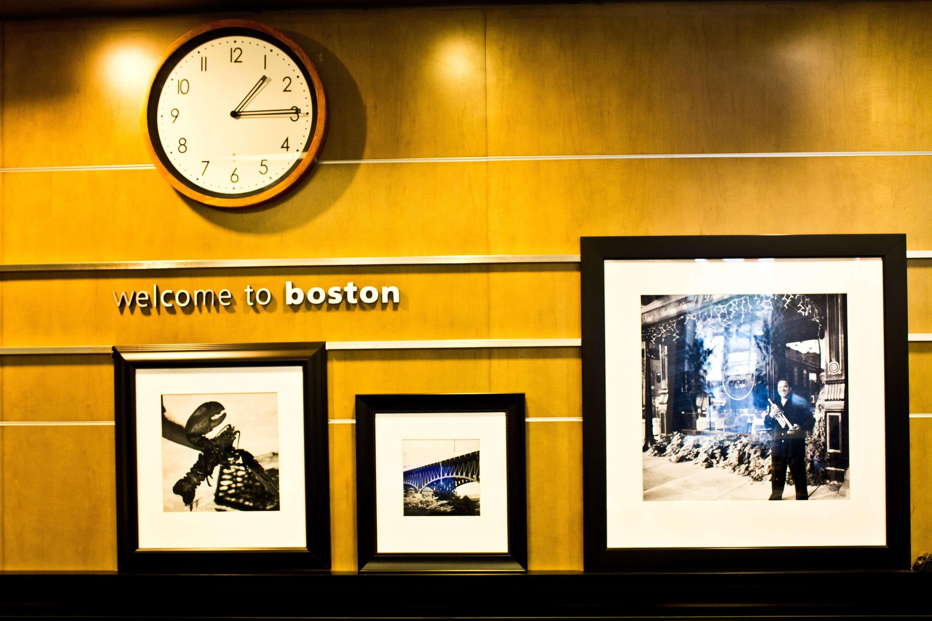 Hampton & Crosstown Center Hotel 3*