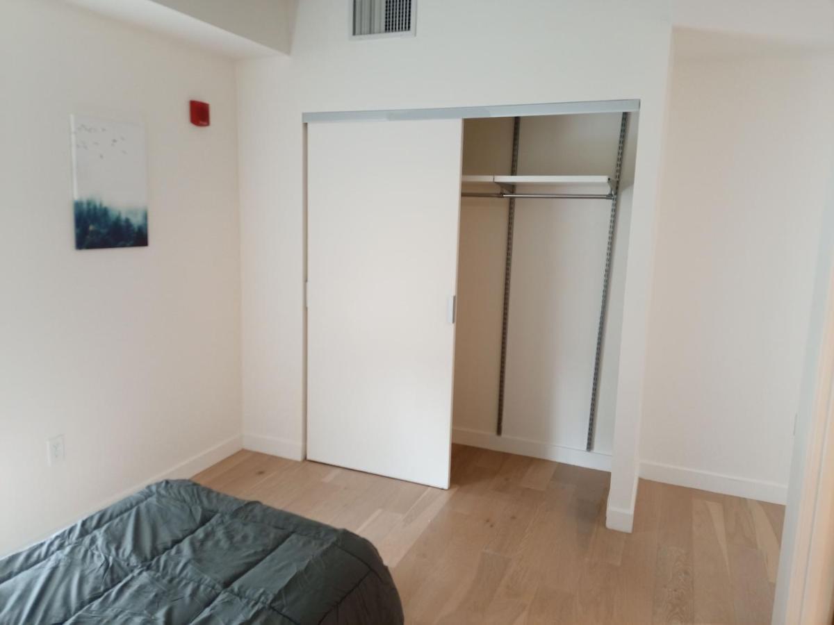 Private Bedroom In Luxury East *