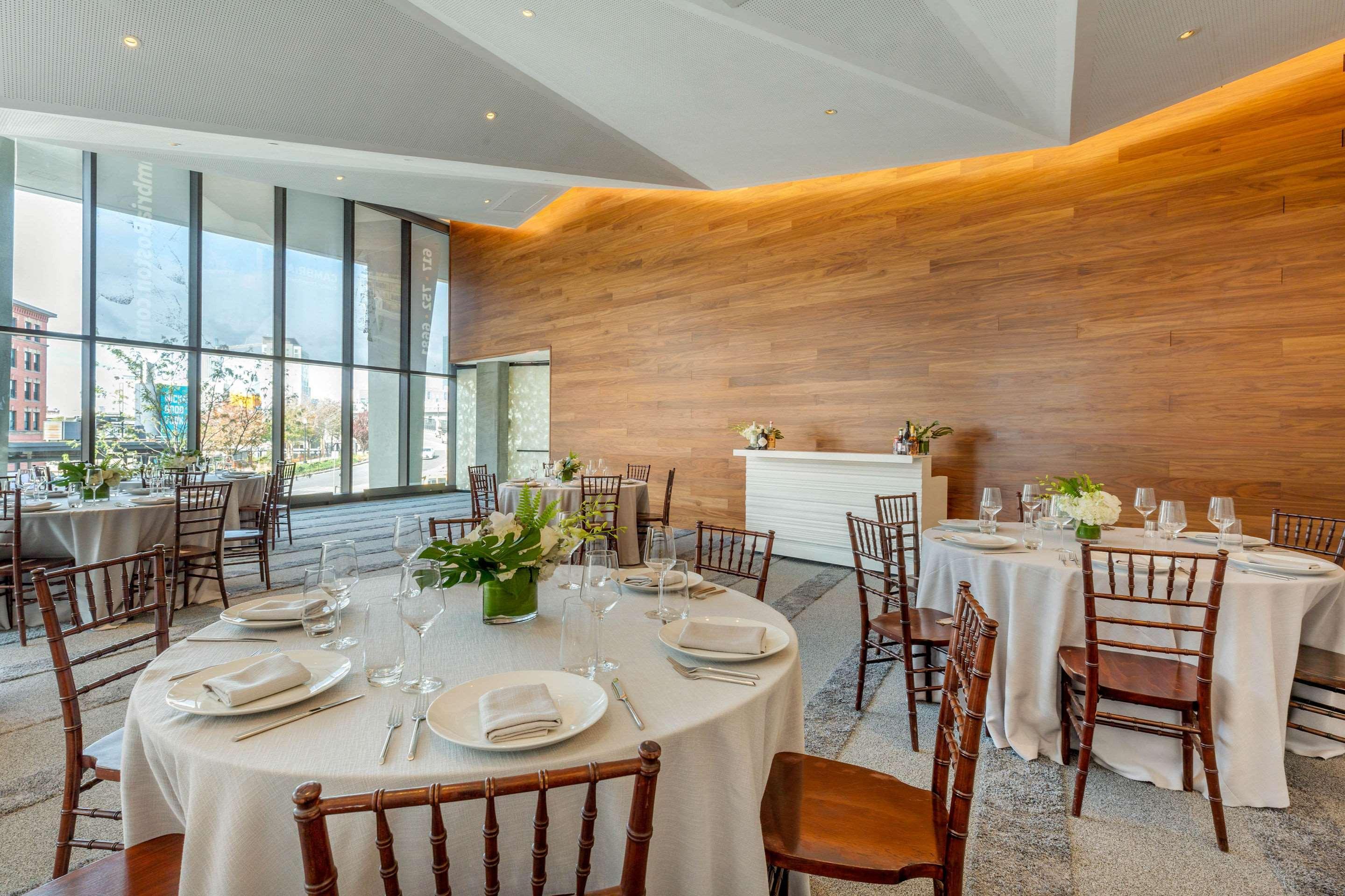 Cambria Downtown - Seaport 4*