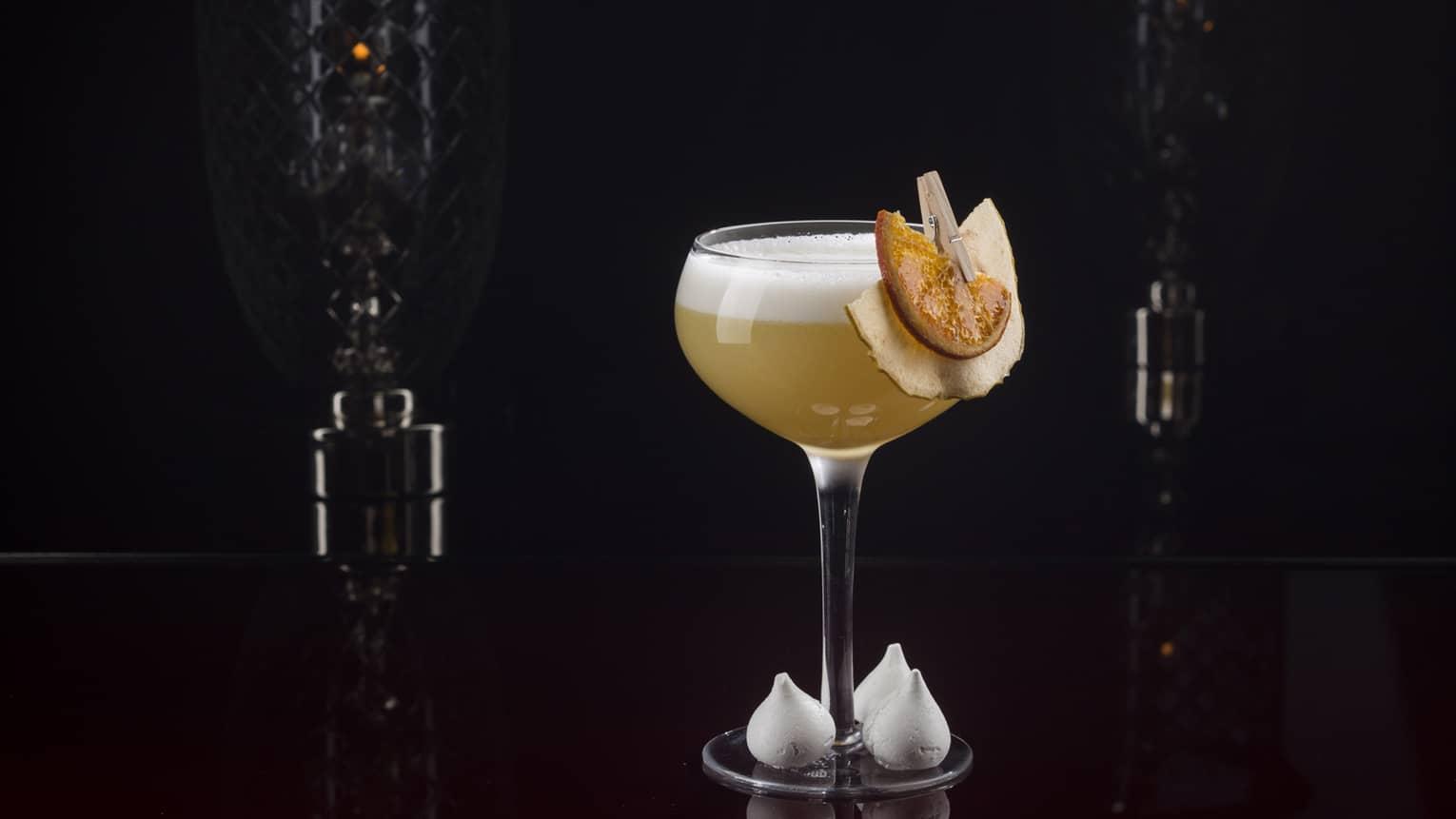 Four Seasons One Dalton Street, 5* Boston