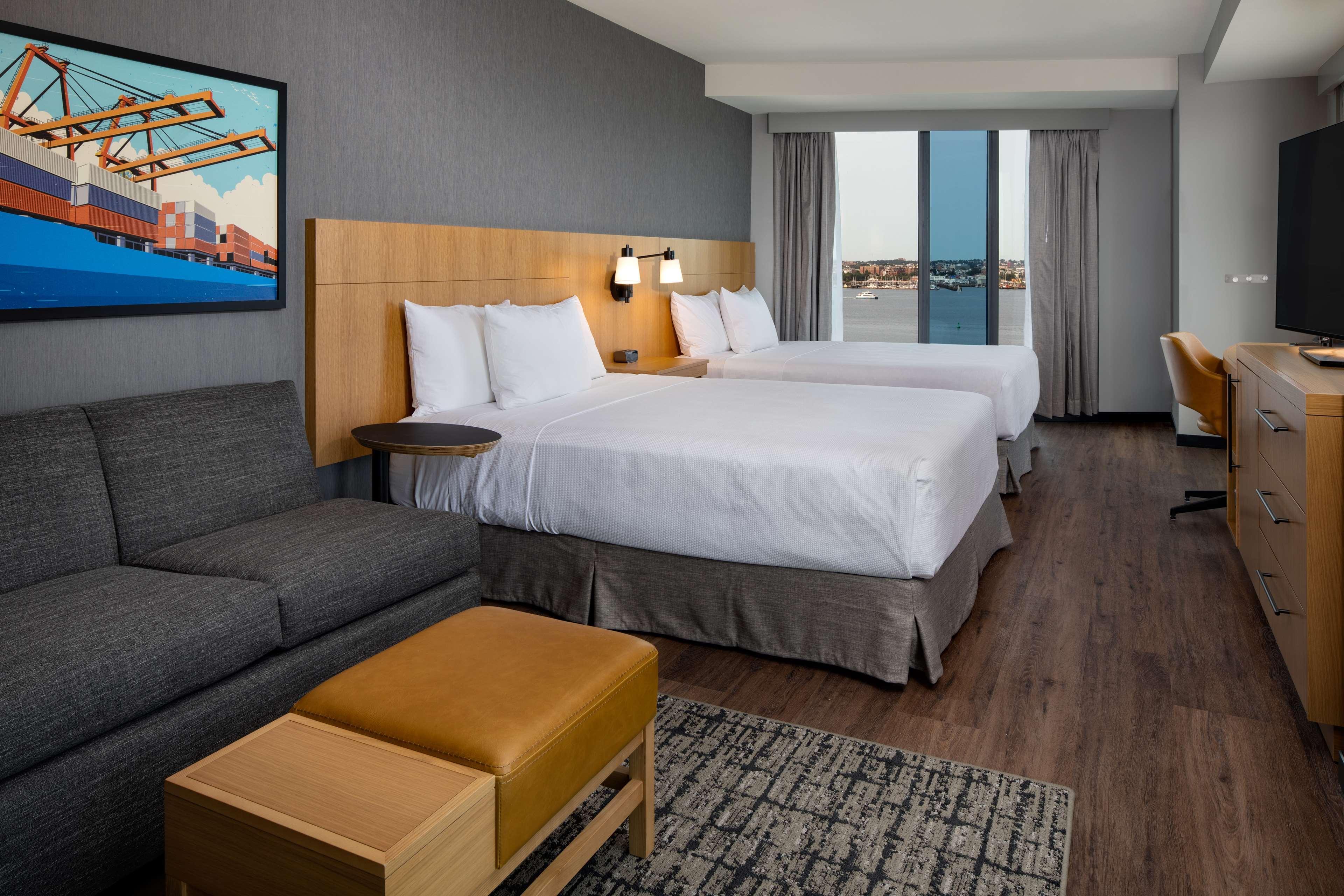 Hyatt Place Boston/seaport District Hotel 3*