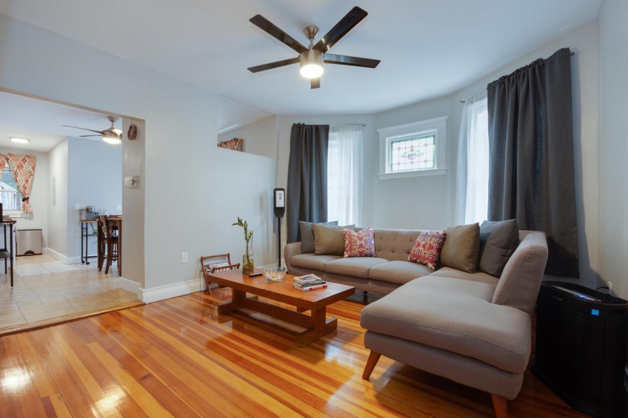 Apartment Queen Bedroom Boston