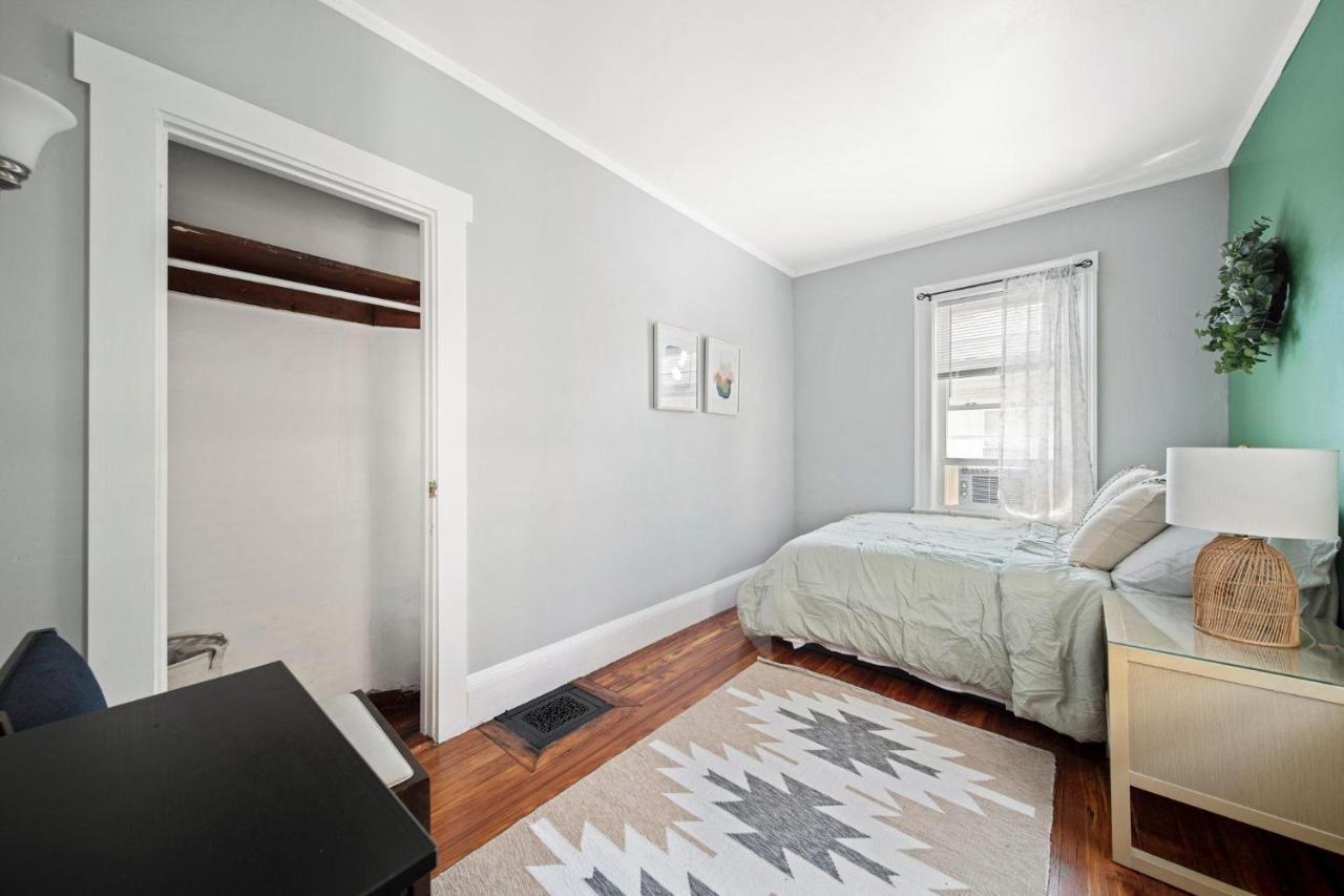 Apartment Cozy Up In 5br Near Charming Oak Square *