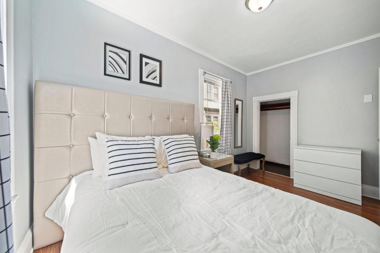 Cozy Up In 5br Near Charming Oak Square Apartment Boston