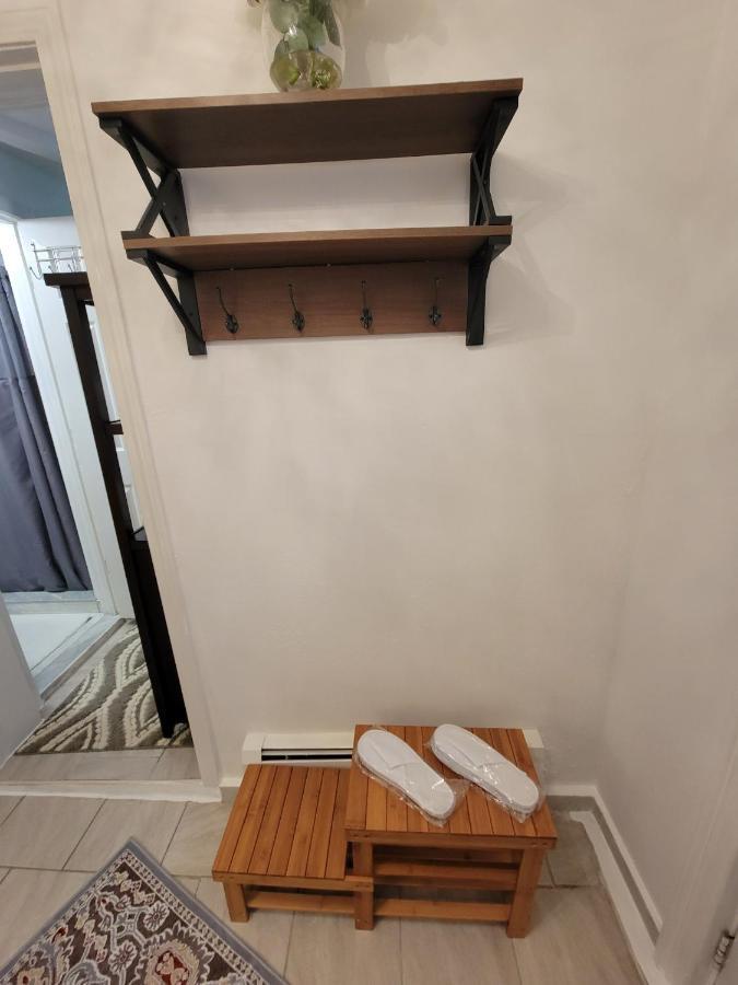 Comfy And Chic Apartment! Free Parking