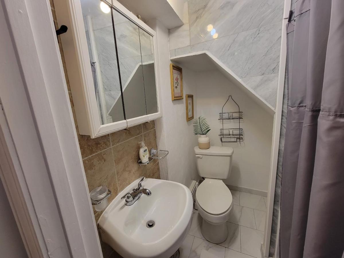 Comfy And Chic Apartment! Free Parking Boston