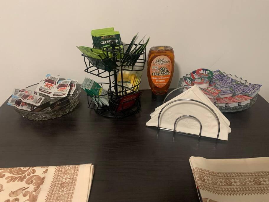 Apartment Comfy And Chic Apartment! Free Parking