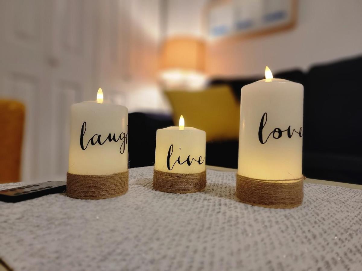 Comfy And Chic Apartment! Free Parking Apartment