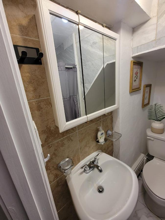 Comfy And Chic Apartment! Free Parking * Boston