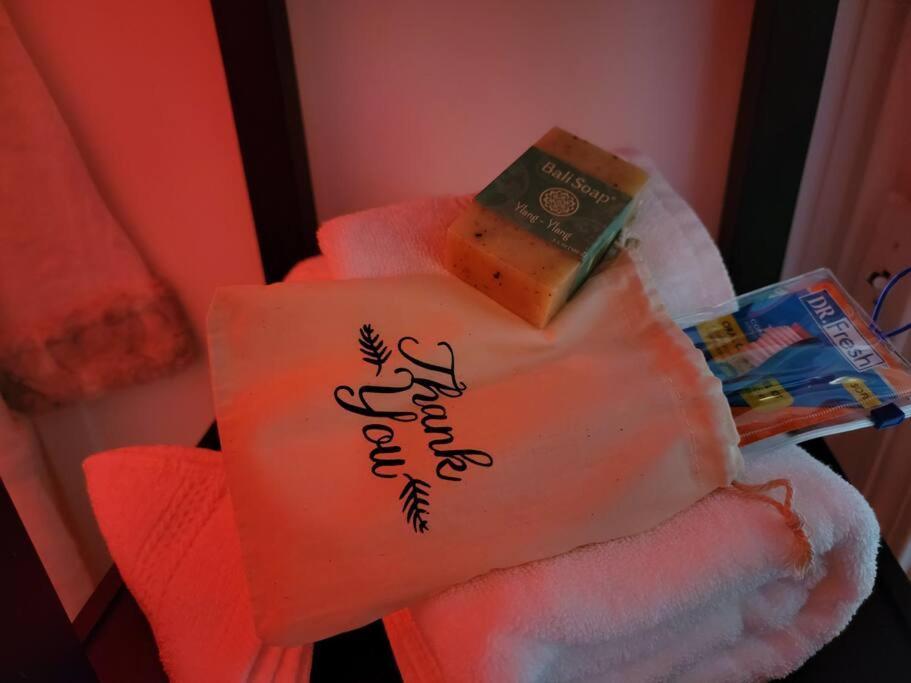 Comfy And Chic Apartment! Free Parking Boston