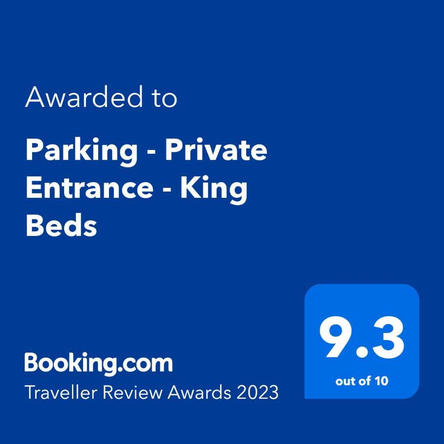 Parking - Private Entrance - King Beds Apartment *