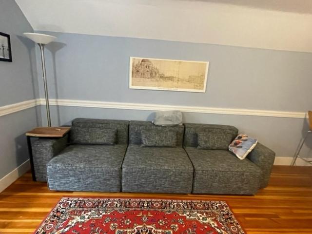 Homestay Comfortable Loft With Private Bathroom *