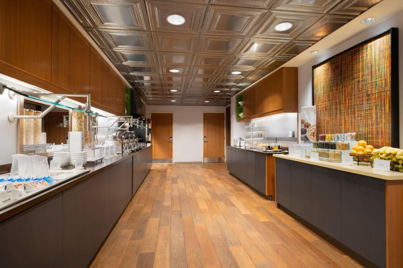 By Marriott Downtown Seaport 3* Boston