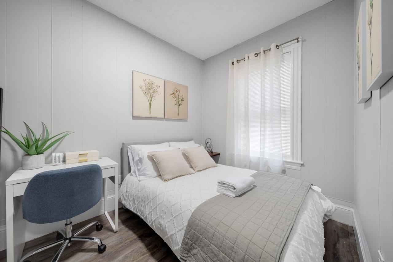 Apartment 4br 1bh In South Near Old Harbor Boston