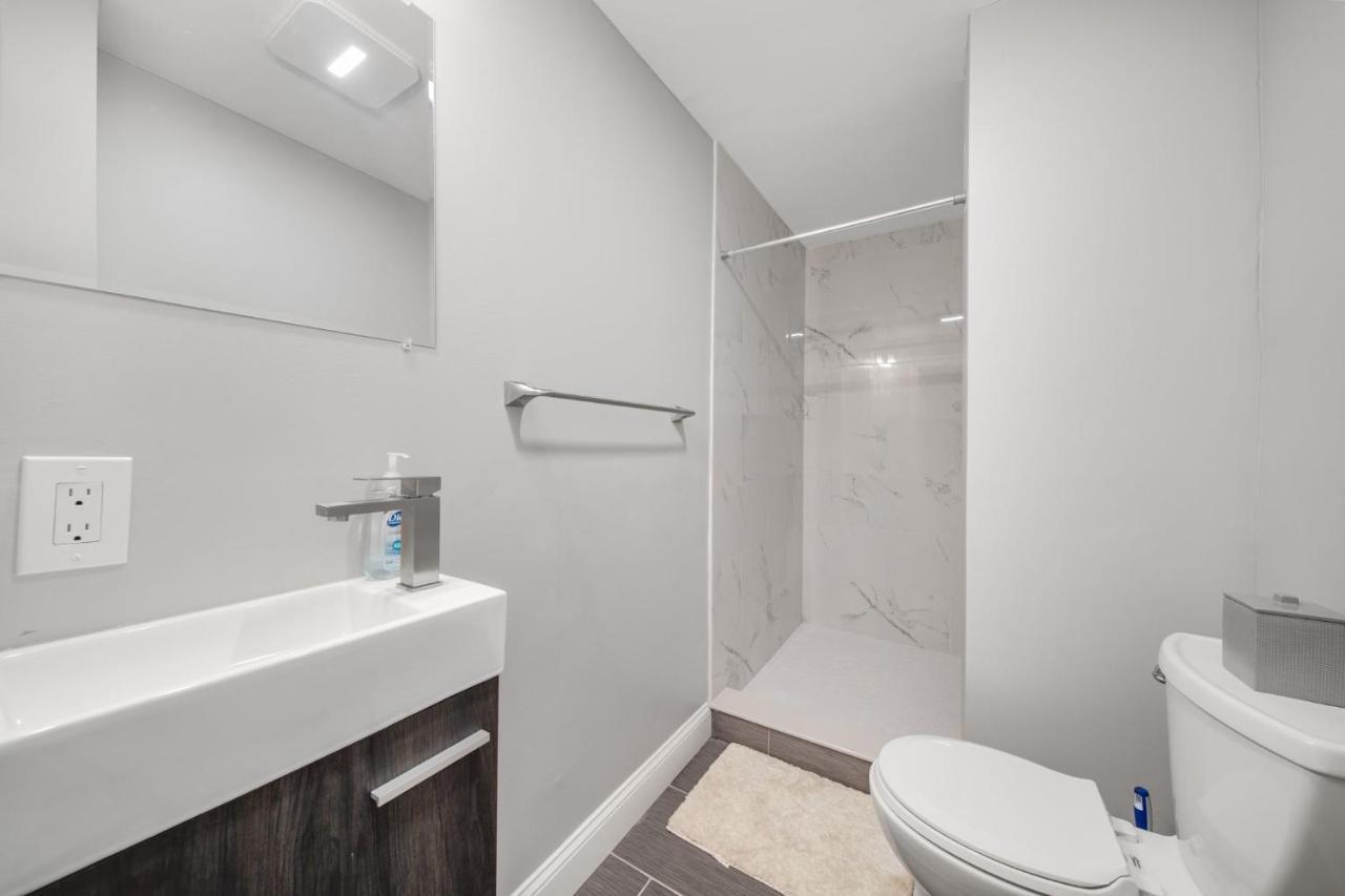 4br1bth South Perfect For Commutes Apartamento