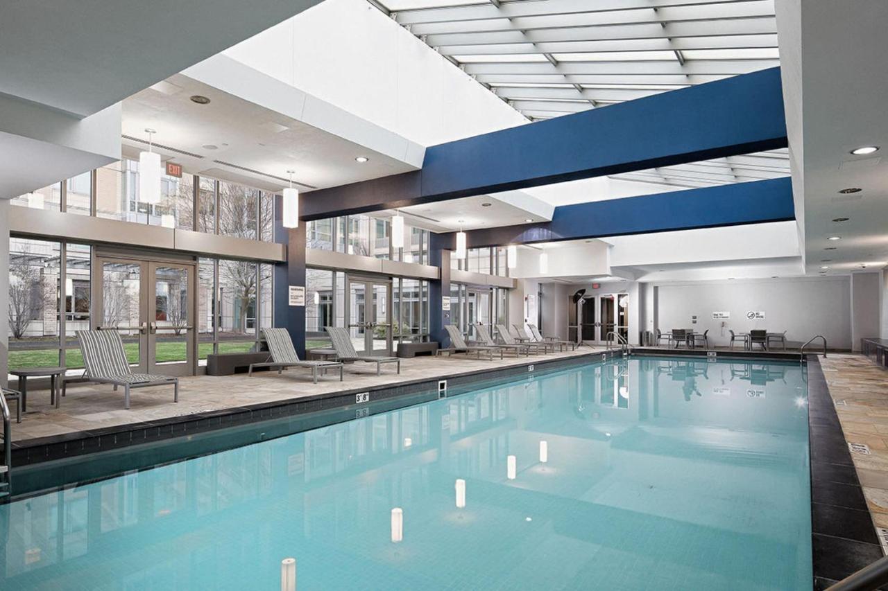 E Cambridge W Pool Gym Nr Lechmere T Bos-667