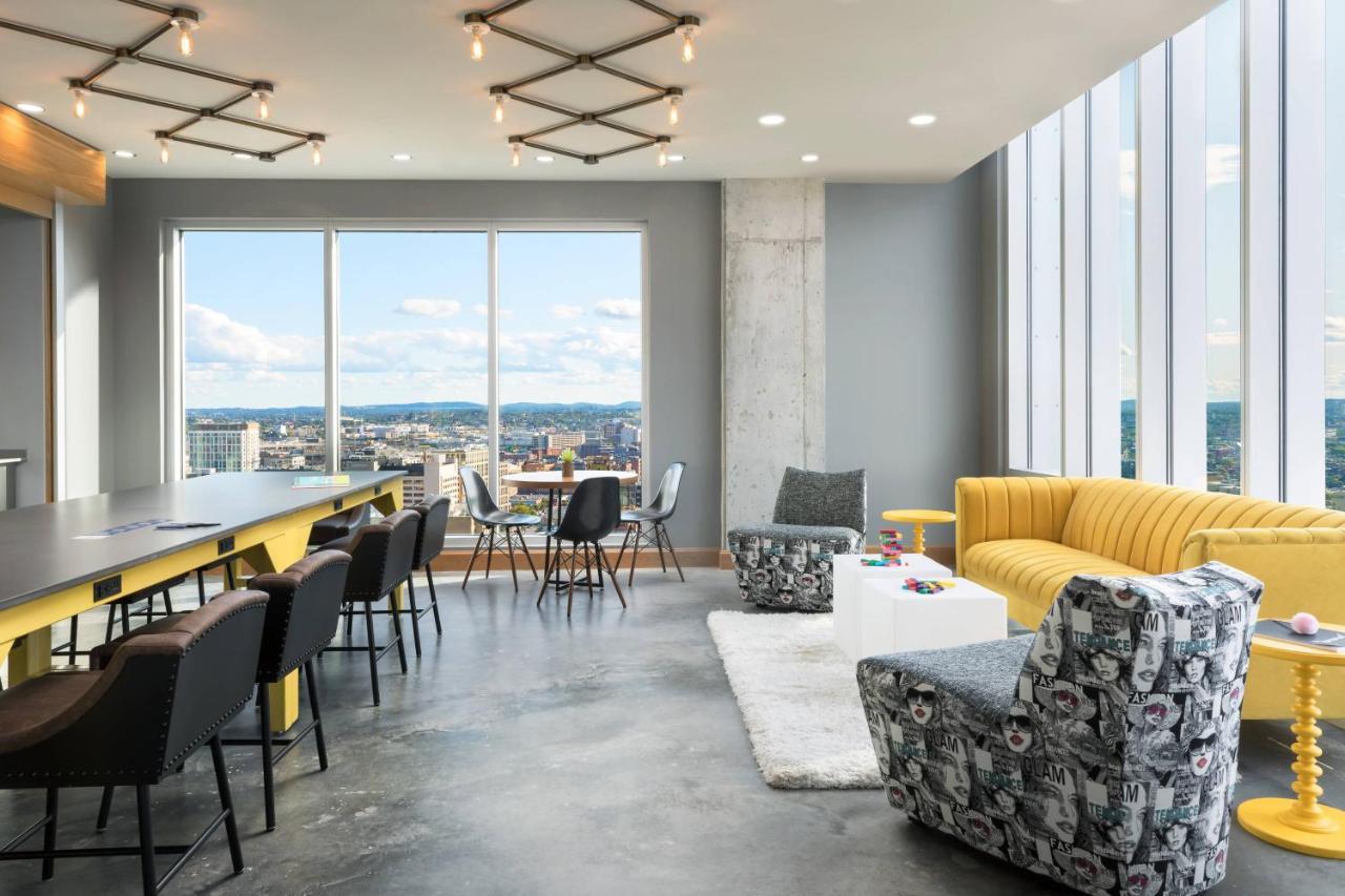 Moxy Downtown Hotel Boston