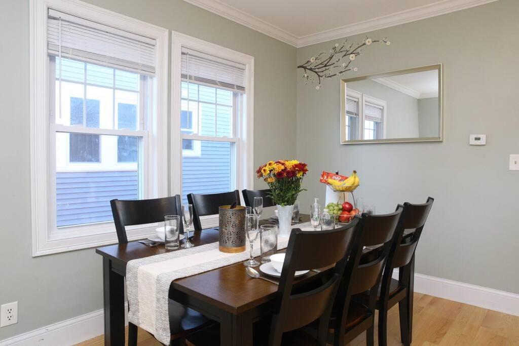 Apartment Renovated 4br3ba Escape - Near Public Transportation *